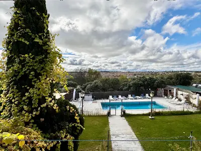 PoolOfHouse