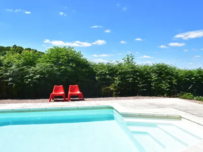 PoolOfHouse