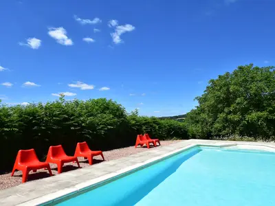PoolOfHouse