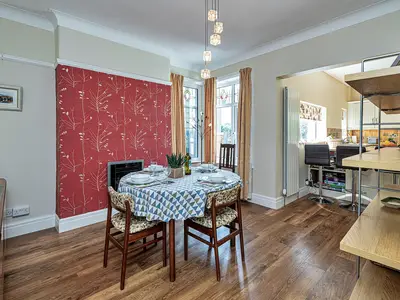DiningRoom