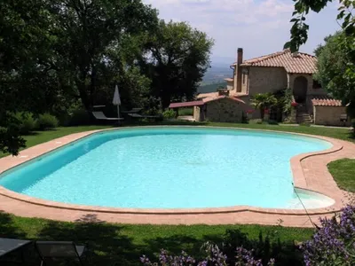 PoolOfHouse
