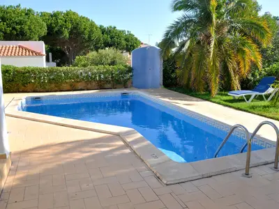 PoolOfHouse