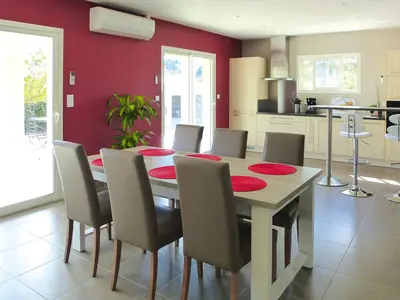 DiningRoom DiningRoom