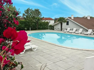 PoolOfHouse