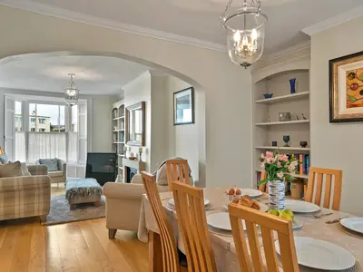 DiningRoom