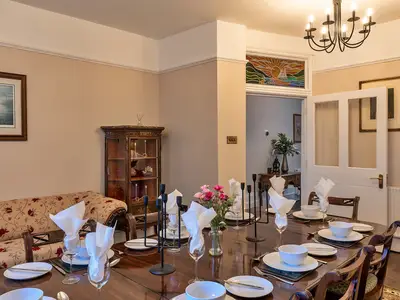 DiningRoom