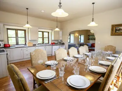 DiningRoom