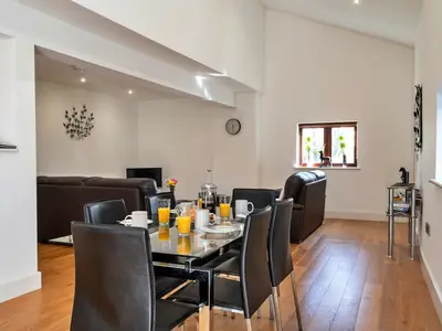 DiningRoom