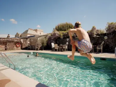 PoolOfHouse