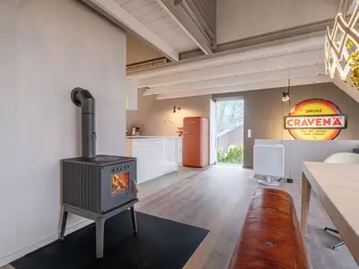 Wohnbereich im 1 OG mit Meerblick, TV-Ecke, Essbereich und Küche