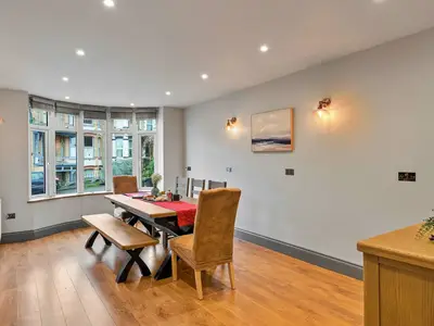 DiningRoom