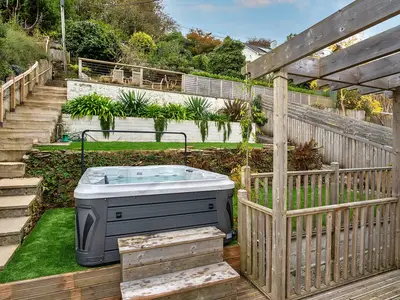 PoolOfHouse