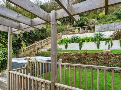 PoolOfHouse