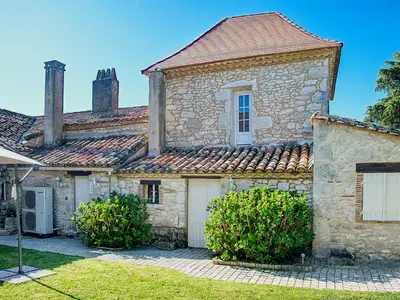 house house