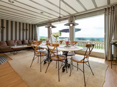 DiningRoom DiningRoom