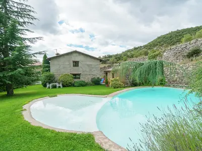 PoolOfHouse