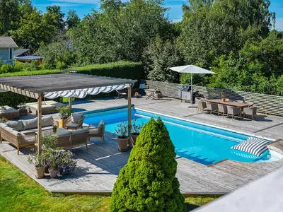 pool