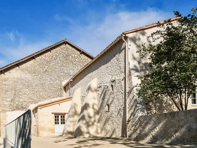 house house