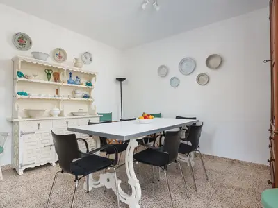 DiningRoom