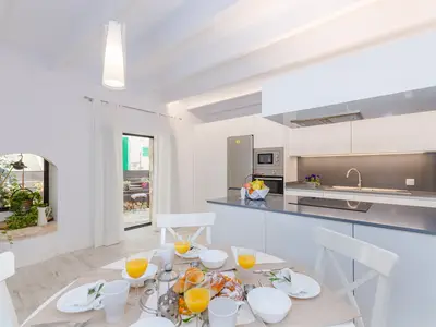 DiningRoom