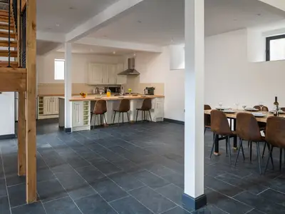 DiningRoom