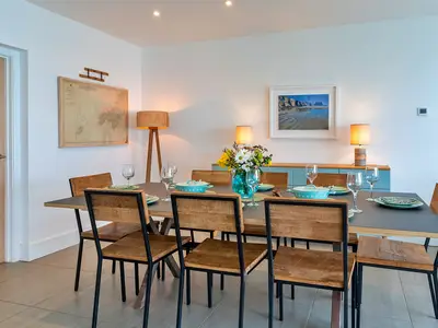 DiningRoom