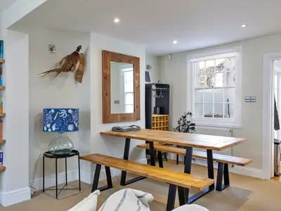 DiningRoom