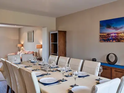 DiningRoom