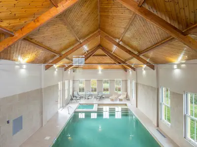 PoolOfHouse