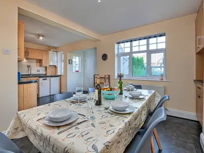 DiningRoom