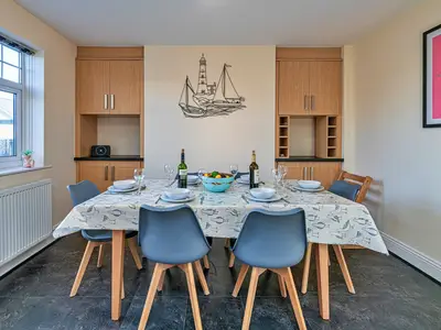 DiningRoom
