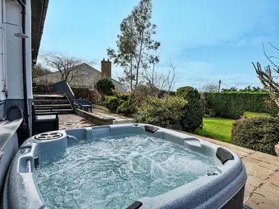 PoolOfHouse