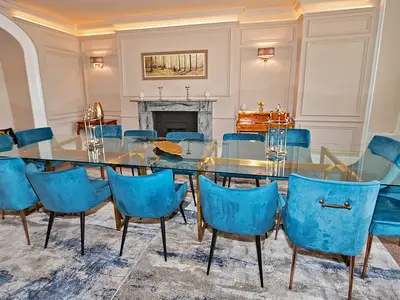 DiningRoom