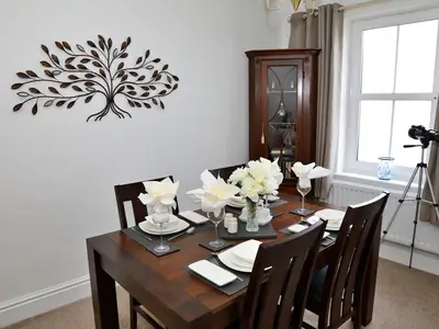 DiningRoom
