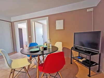 DiningRoom