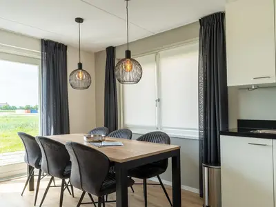 DiningRoom