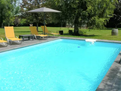 PoolOfHouse