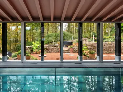 PoolOfHouse