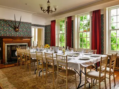 DiningRoom
