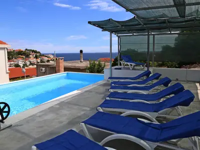 PoolOfHouse