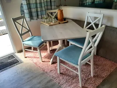 DiningRoom