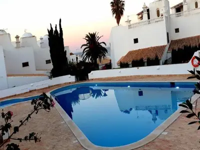 PoolOfHouse