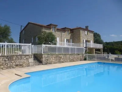 PoolOfHouse