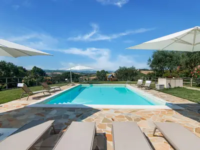 PoolOfHouse