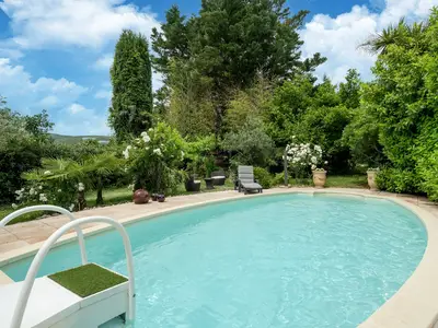 PoolOfHouse