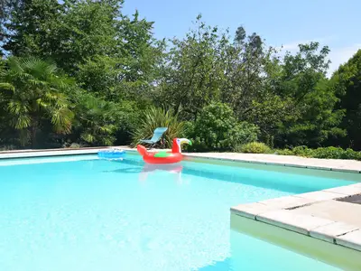 PoolOfHouse