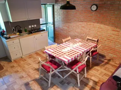 DiningRoom