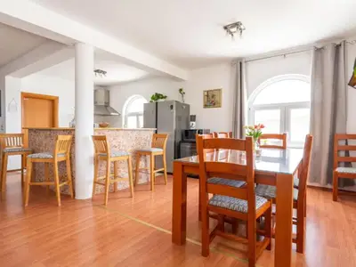 DiningRoom