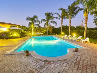 PoolOfHouse