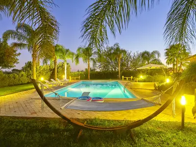 PoolOfHouse